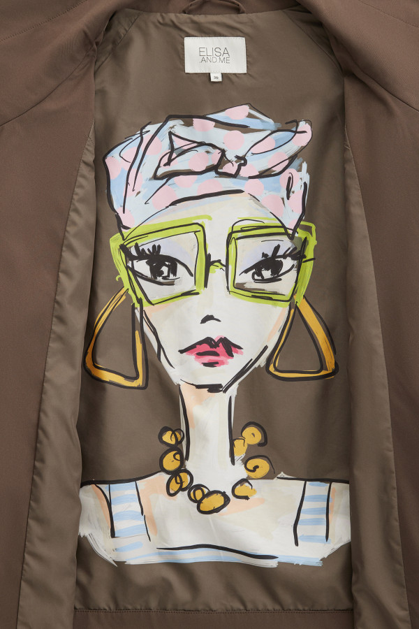 Куртка-ветровка с капюшоном