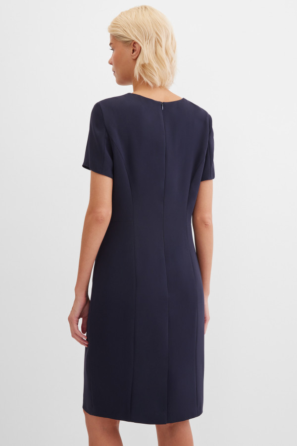 Платье приталенное