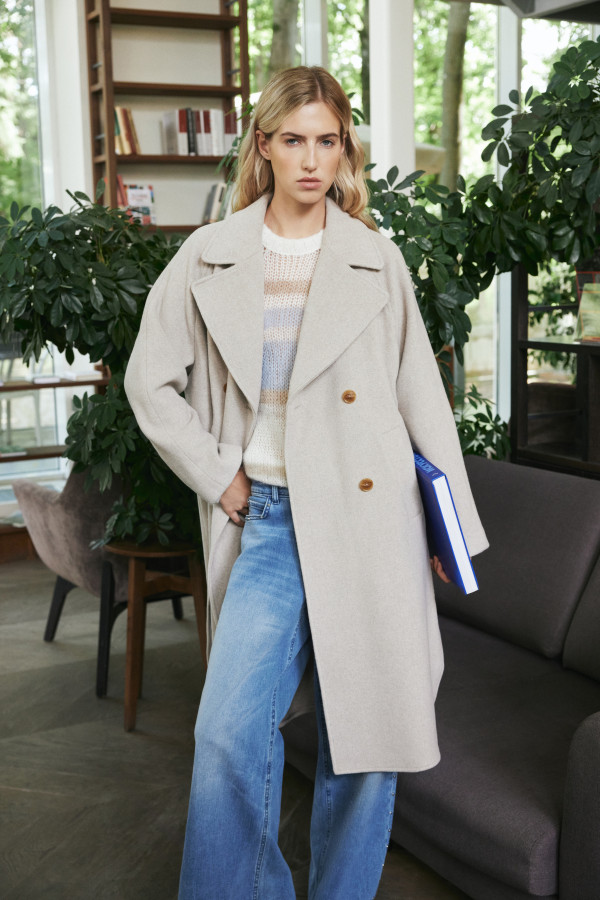 Пальто двубортное