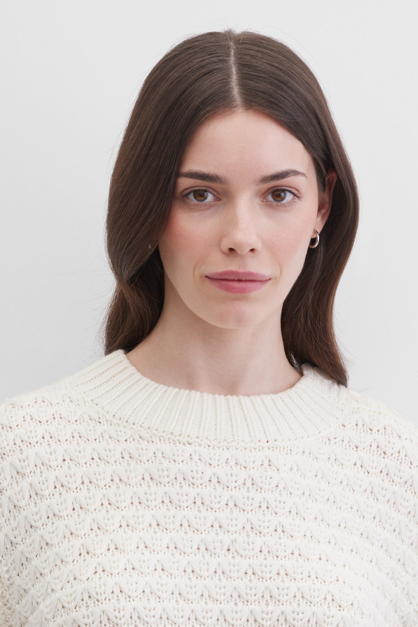 Свитер с воротником-стойкой