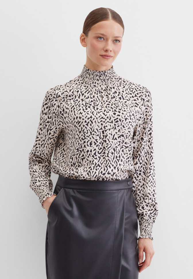 Блуза свободного кроя