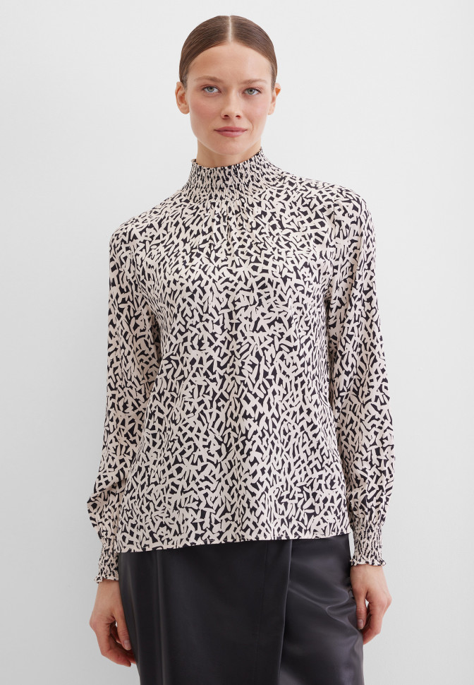 Блуза свободного кроя