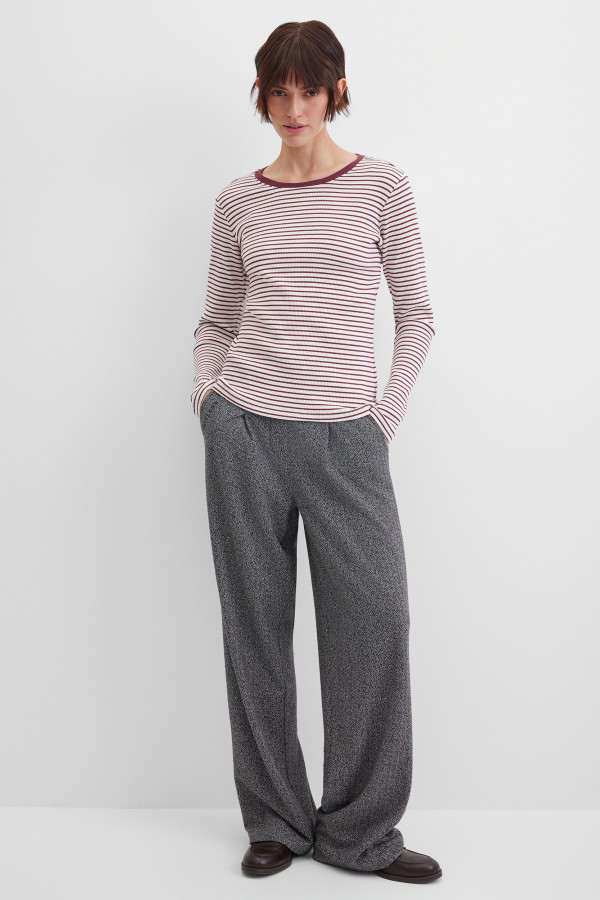 Лонгслив в полоску