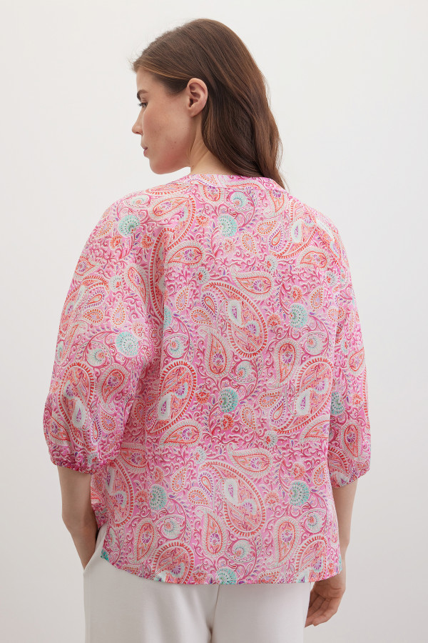 Блузка с принтом пейсоли