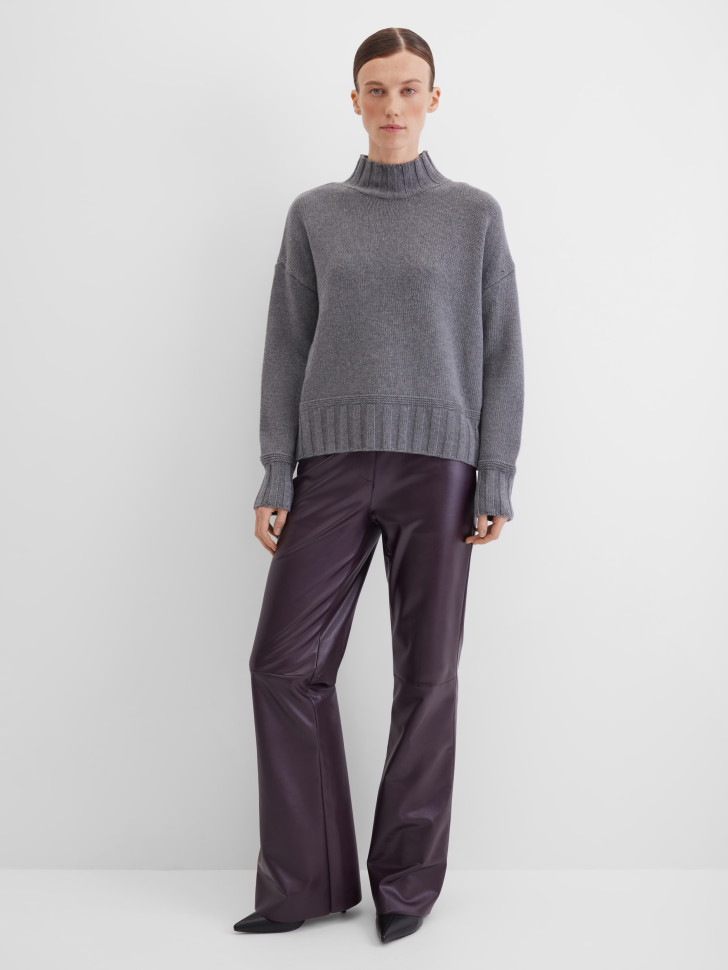 Джемпер вязаный с горлом