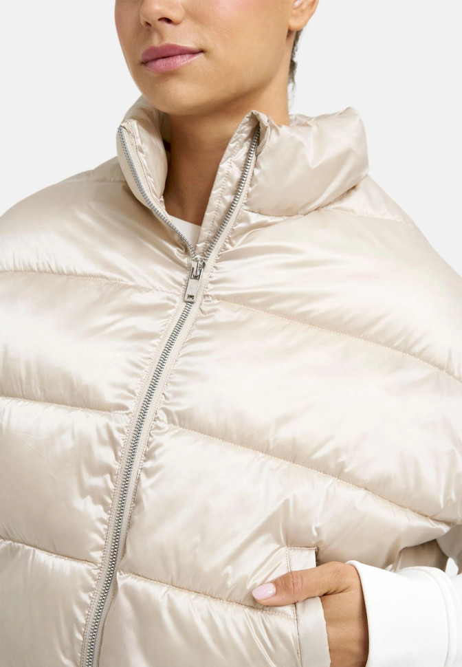 Жилет стеганый на молнии