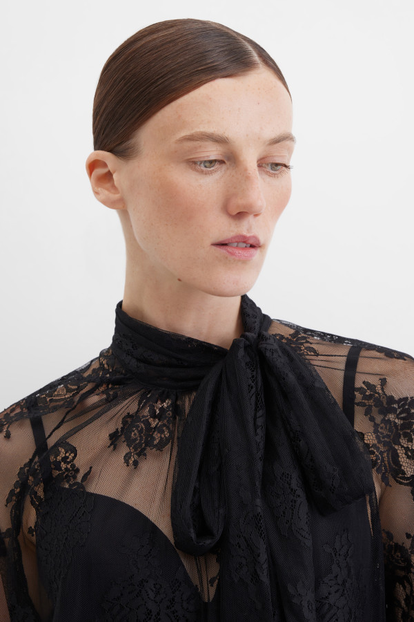 Блузка с длинным рукавом