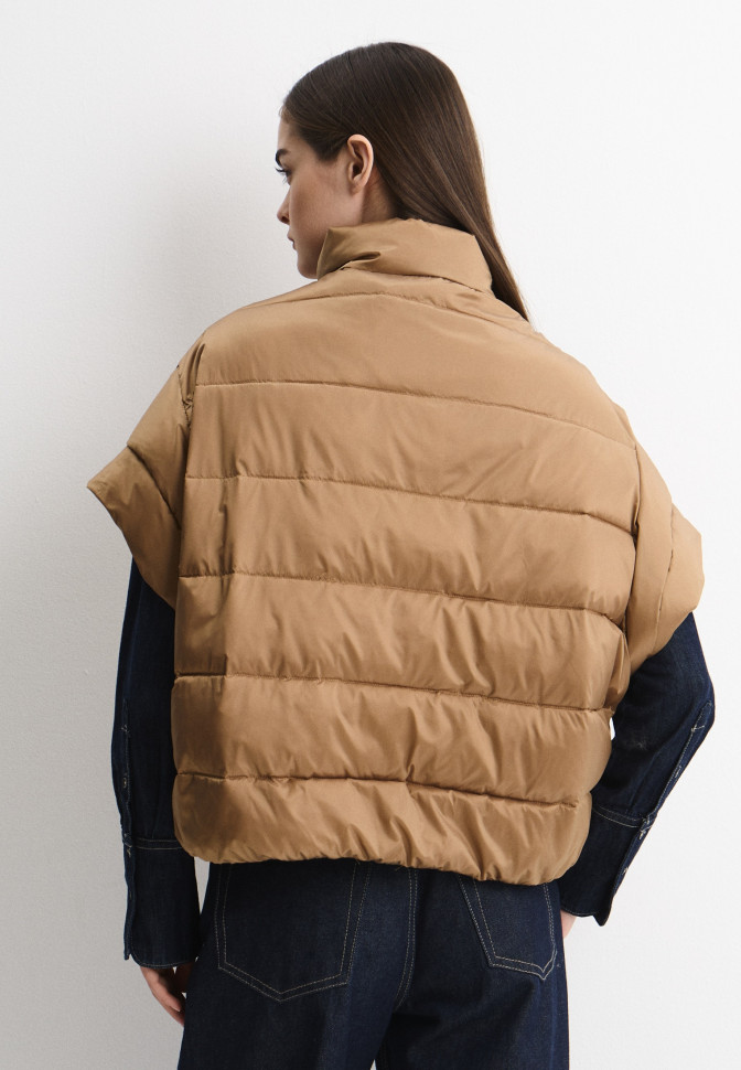 Жилет стеганый на молнии