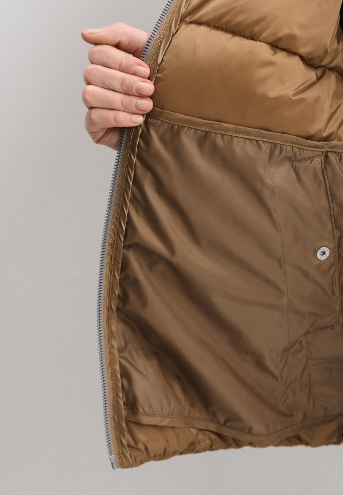 Жилет стеганый на молнии