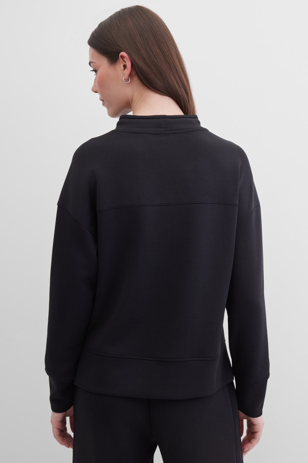 Свитшот с длинными рукавами