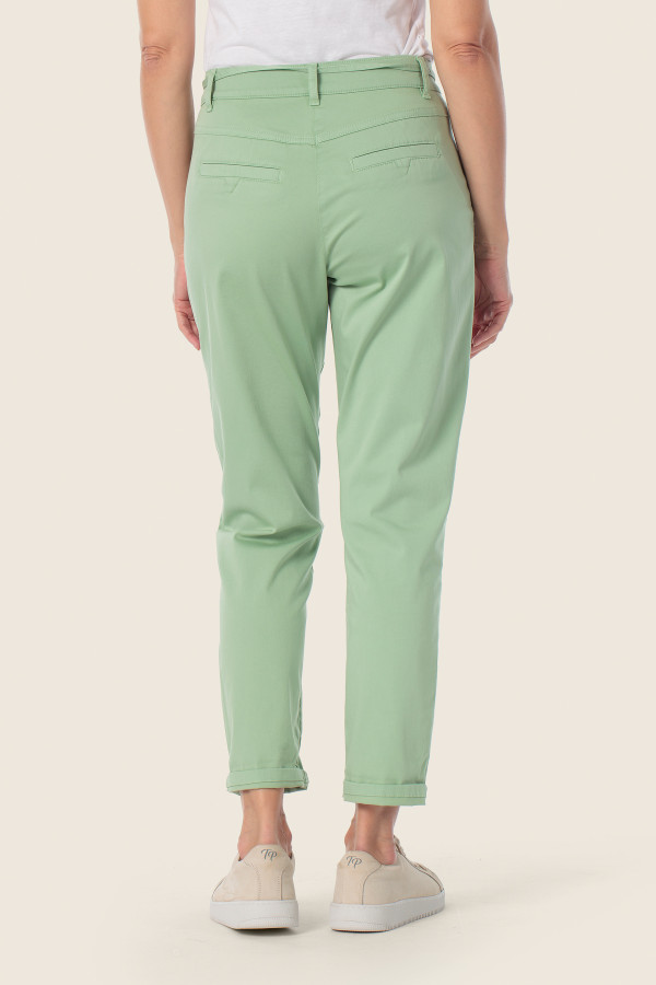 Брюки чинос зауженные