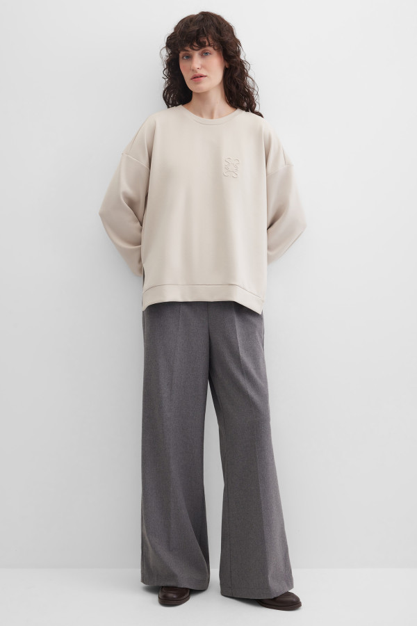 Свитшот свободного кроя