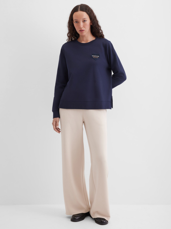 Свитшот с нашивкой