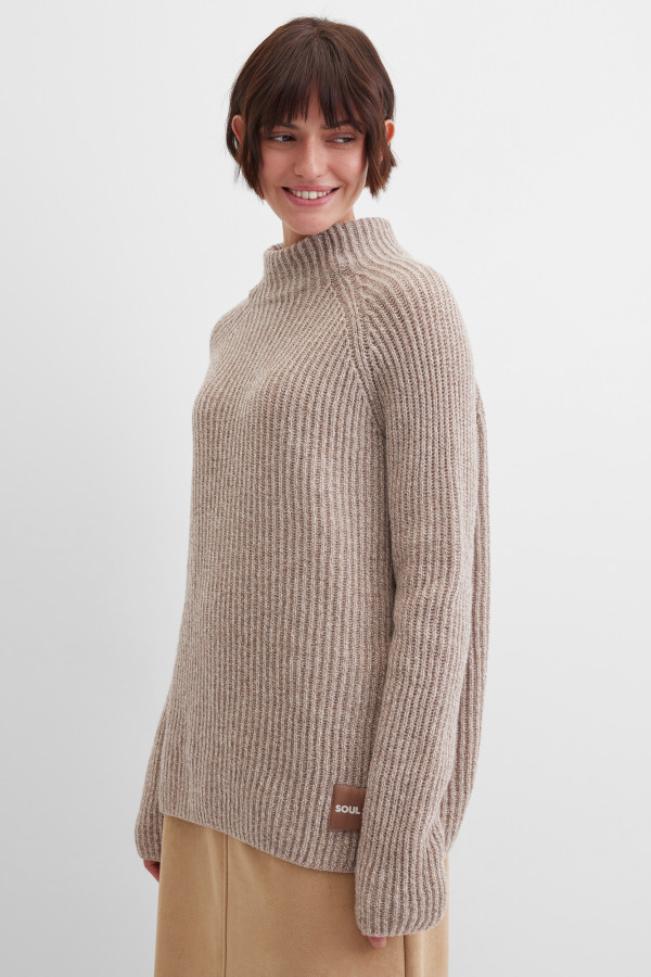 Свитер из шерсти