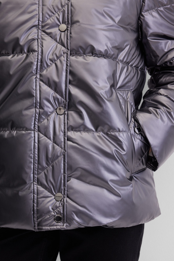 Куртка зимняя с капюшоном